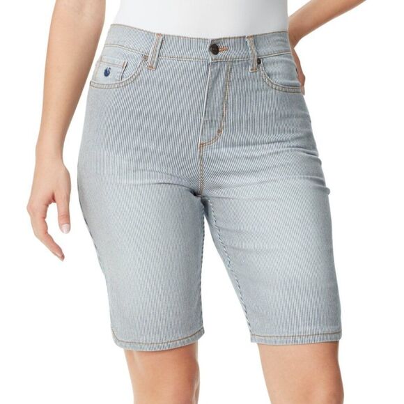 🆕 Gloria Vanderbilt Amanda Denim Bermuda Shorts size 6 - Picture 1 of 10